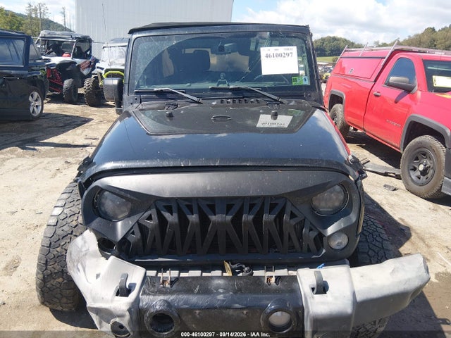 46100297 :رقم المزاد ، 1C4BJWEG2HL622284 vin ، 2017 Jeep Wrangler Unlimited Sahara مزاد بيع