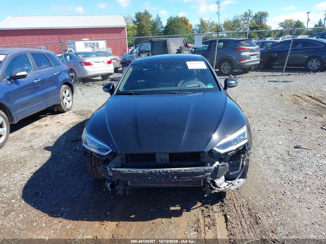 46100307 :رقم المزاد ، WAUFNCF52KA010586 vin ، 2019 Audi A5 45 Premium مزاد بيع