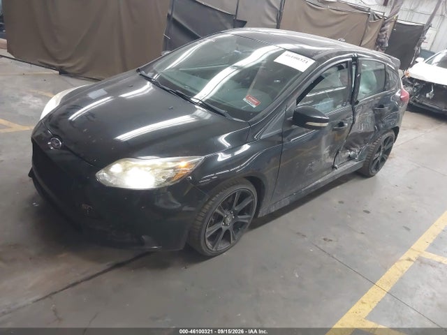 46100321 :رقم المزاد ، 1FADP3L92EL346359 vin ، 2014 Ford Focus St مزاد بيع