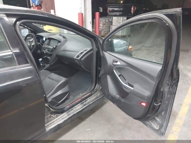 46100321 :رقم المزاد ، 1FADP3L92EL346359 vin ، 2014 Ford Focus St مزاد بيع