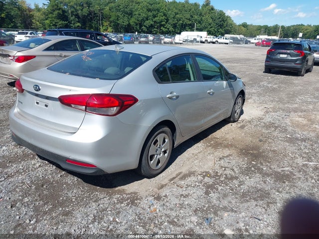 2017 Kia Forte Lx მანქანა იყიდება აუქციონზე, vin: 3KPFK4A77HE028016, აუქციონის ნომერი: 46100417