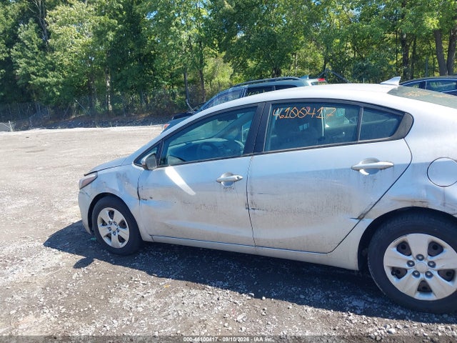 2017 Kia Forte Lx მანქანა იყიდება აუქციონზე, vin: 3KPFK4A77HE028016, აუქციონის ნომერი: 46100417