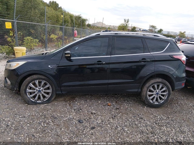 2017 Ford Escape Titanium მანქანა იყიდება აუქციონზე, vin: 1FMCU9J99HUB79352, აუქციონის ნომერი: 46100426