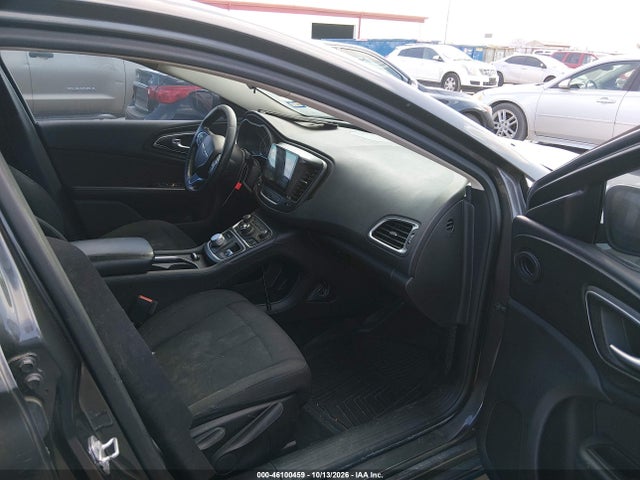 2015 Chrysler 200 Limited მანქანა იყიდება აუქციონზე, vin: 1C3CCCAB4FN669684, აუქციონის ნომერი: 46100459
