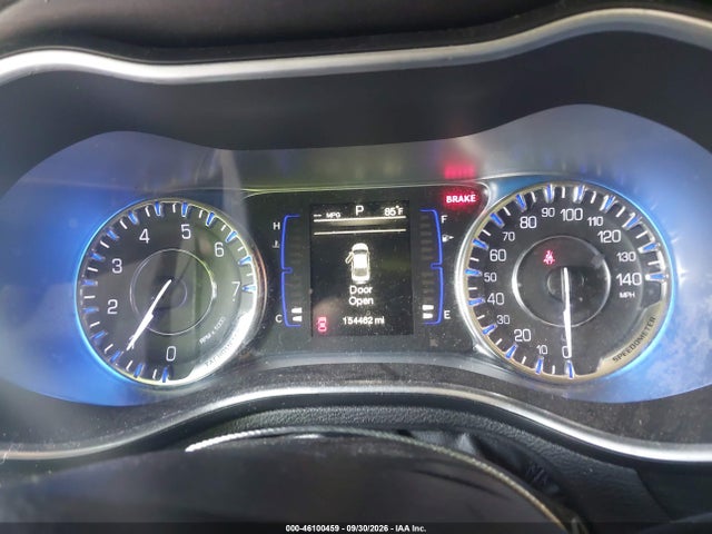 2015 Chrysler 200 Limited მანქანა იყიდება აუქციონზე, vin: 1C3CCCAB4FN669684, აუქციონის ნომერი: 46100459
