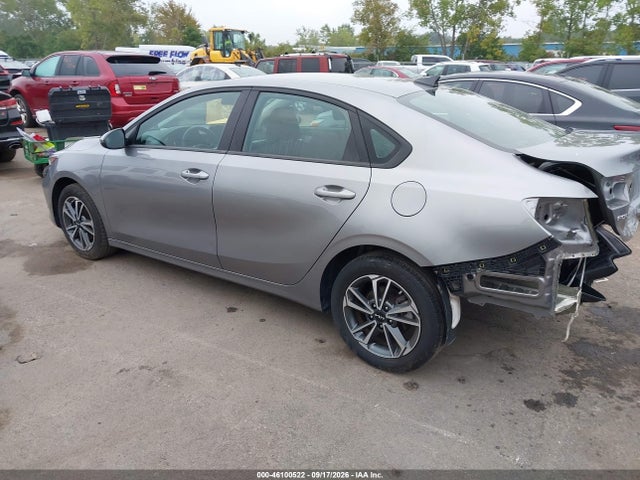2024 Kia Forte Lxs მანქანა იყიდება აუქციონზე, vin: 3KPF24AD6RE816325, აუქციონის ნომერი: 46100522