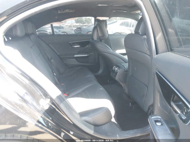 Mercedes-Benz C 300 2025 W1KAF4GB0SR274515 Image 8