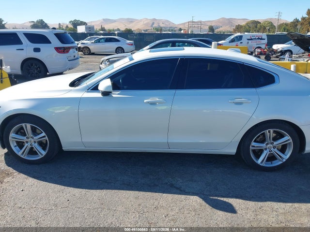 Volvo S90 T5 Momentum 2017 YV1102AK7H1009438 Image 14