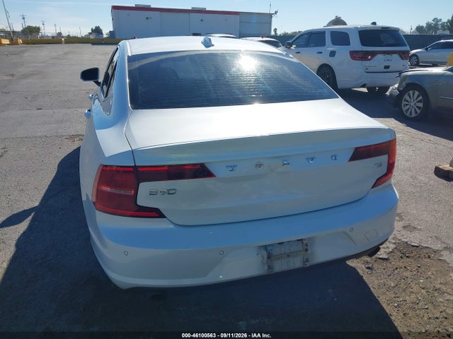Volvo S90 T5 Momentum 2017 YV1102AK7H1009438 Image 16