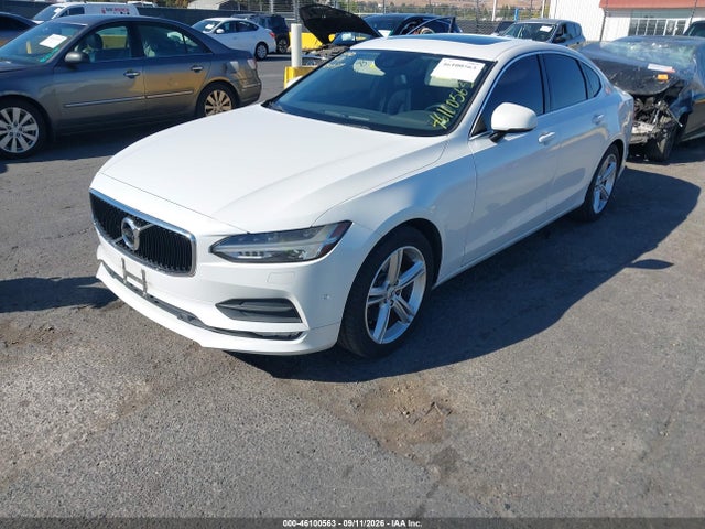 Volvo S90 T5 Momentum 2017 YV1102AK7H1009438 Image 2