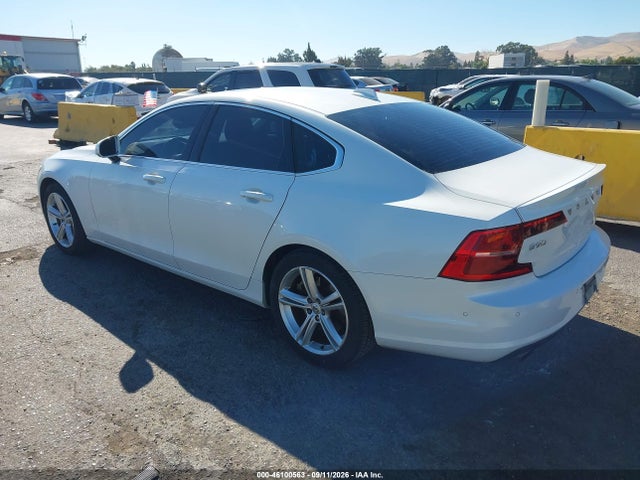 Volvo S90 T5 Momentum 2017 YV1102AK7H1009438 Image 3