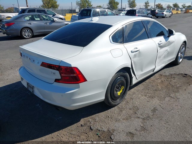 Volvo S90 T5 Momentum 2017 YV1102AK7H1009438 Image 4