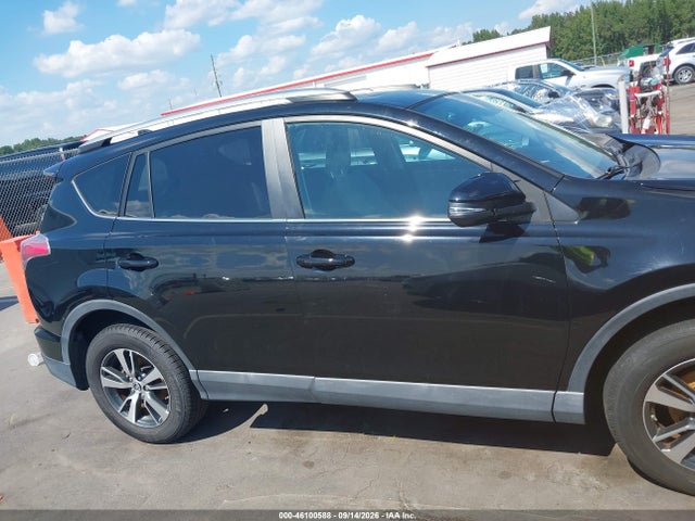 46100588 :رقم المزاد ، 2T3WFREV8HW379130 vin ، 2017 Toyota Rav4 Xle مزاد بيع