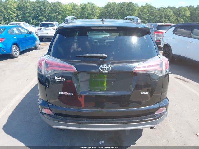 46100588 :رقم المزاد ، 2T3WFREV8HW379130 vin ، 2017 Toyota Rav4 Xle مزاد بيع
