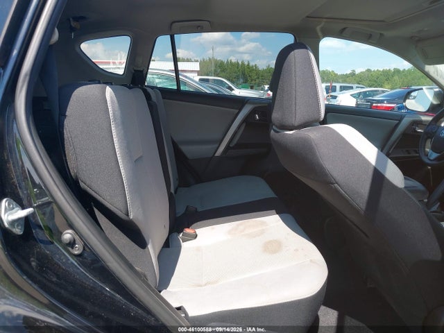 46100588 :رقم المزاد ، 2T3WFREV8HW379130 vin ، 2017 Toyota Rav4 Xle مزاد بيع