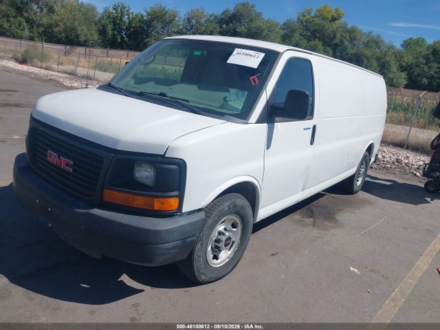 GMC Savana 2500 Work Van 2015 1GTW7GCG7F1238809 Image 2