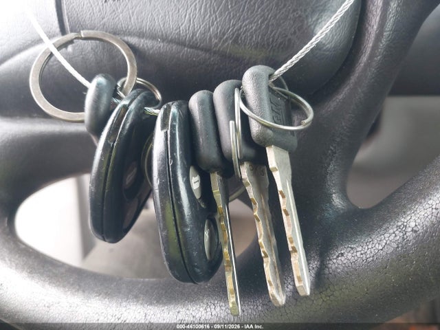 46100616 :رقم المزاد ، 1GNDX13E2YD215868 vin ، 2000 Chevrolet Venture Plus مزاد بيع