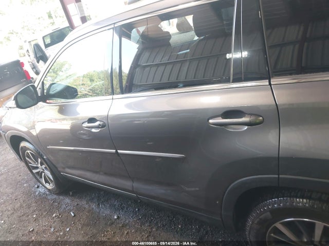 46100685 :رقم المزاد ، 5TDJZRFH0KS571645 vin ، 2019 Toyota Highlander Xle مزاد بيع