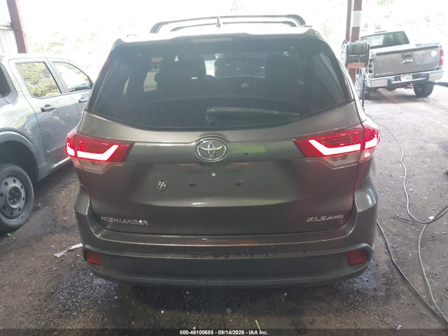 46100685 :رقم المزاد ، 5TDJZRFH0KS571645 vin ، 2019 Toyota Highlander Xle مزاد بيع
