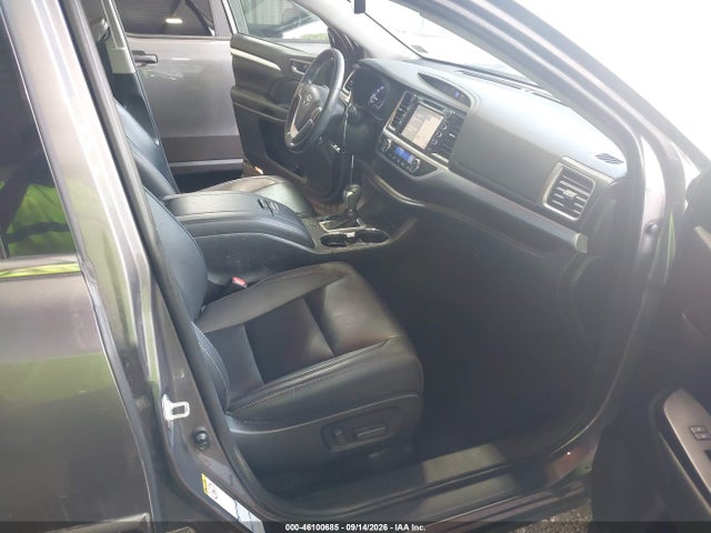 46100685 :رقم المزاد ، 5TDJZRFH0KS571645 vin ، 2019 Toyota Highlander Xle مزاد بيع