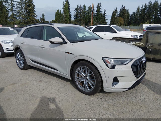 2021 Audi E-tron Prestige Quattro მანქანა იყიდება აუქციონზე, vin: WA1VABGE8MB003202, აუქციონის ნომერი: 46100695