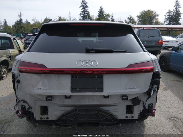 2021 Audi E-tron Prestige Quattro მანქანა იყიდება აუქციონზე, vin: WA1VABGE8MB003202, აუქციონის ნომერი: 46100695