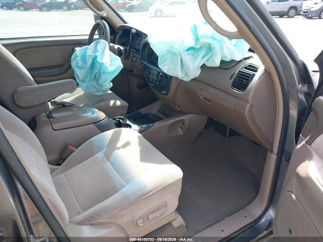 46100703 :رقم المزاد ، 5TDZT34A34S212557 vin ، 2004 Toyota Sequoia Sr5 V8 مزاد بيع