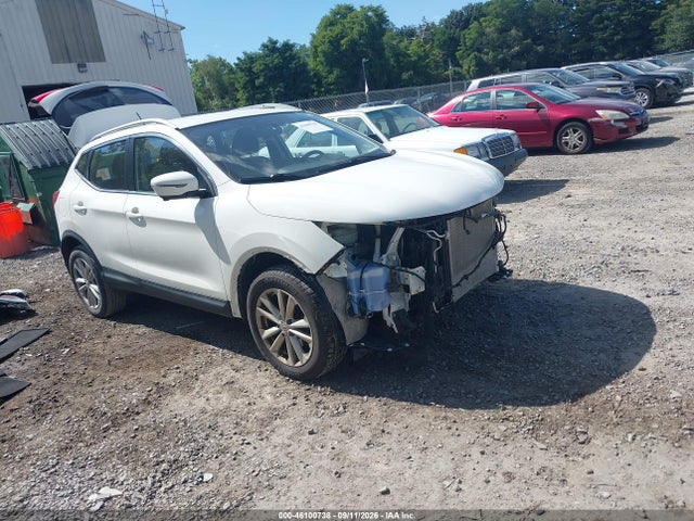 46100738 :رقم المزاد ، JN1BJ1CR1HW113277 vin ، 2017 Nissan Rogue Sport Sv مزاد بيع