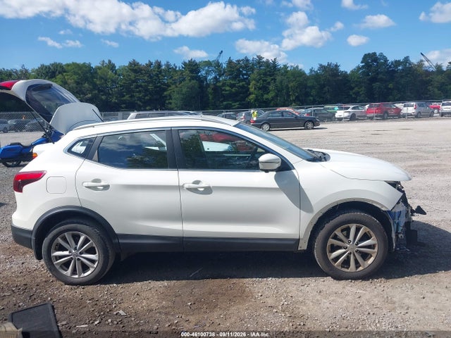 46100738 :رقم المزاد ، JN1BJ1CR1HW113277 vin ، 2017 Nissan Rogue Sport Sv مزاد بيع