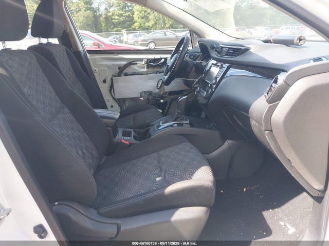 46100738 :رقم المزاد ، JN1BJ1CR1HW113277 vin ، 2017 Nissan Rogue Sport Sv مزاد بيع