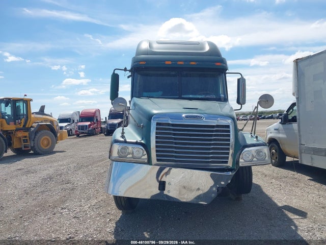 Продажа на аукционе авто 2002 Freightliner Conventional St120, vin: 1FUJBBCG72PK19611, номер лота: 46100796