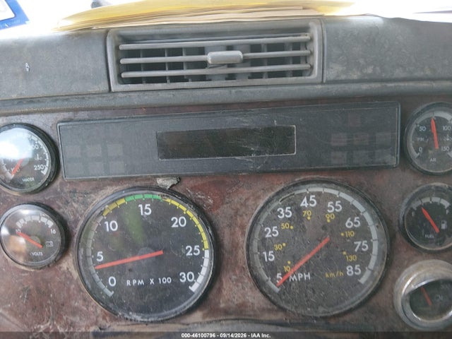 Продажа на аукционе авто 2002 Freightliner Conventional St120, vin: 1FUJBBCG72PK19611, номер лота: 46100796