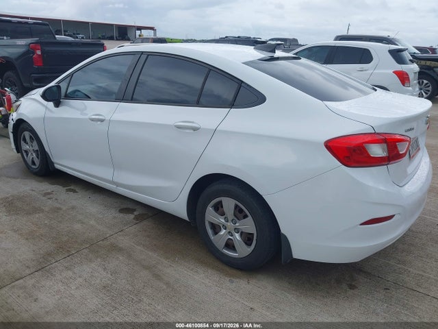 46100854 :رقم المزاد ، 1G1BC5SM8H7154559 vin ، 2017 Chevrolet Cruze Ls Auto مزاد بيع