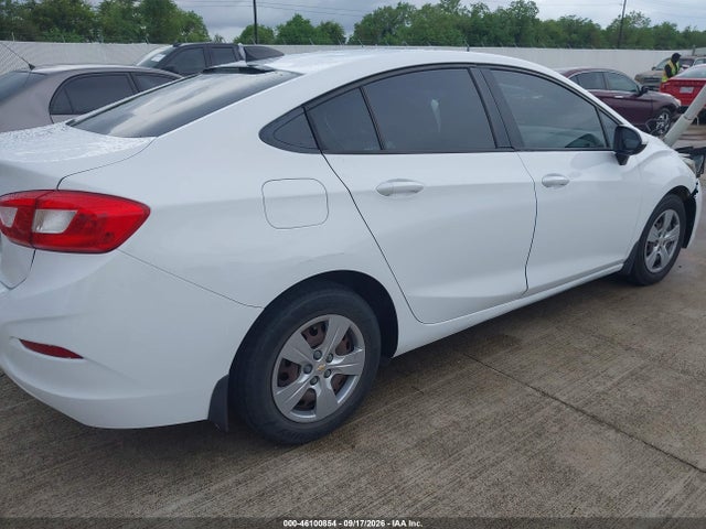 46100854 :رقم المزاد ، 1G1BC5SM8H7154559 vin ، 2017 Chevrolet Cruze Ls Auto مزاد بيع