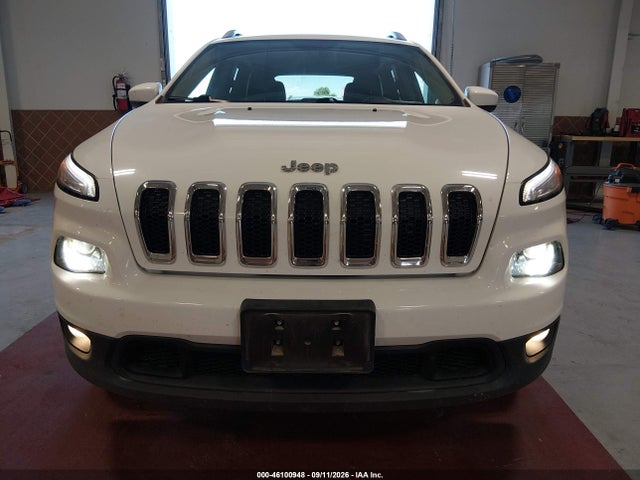 46100948 :رقم المزاد ، 1C4PJMCB8JD559256 vin ، 2018 Jeep Cherokee Latitude 4x4 مزاد بيع