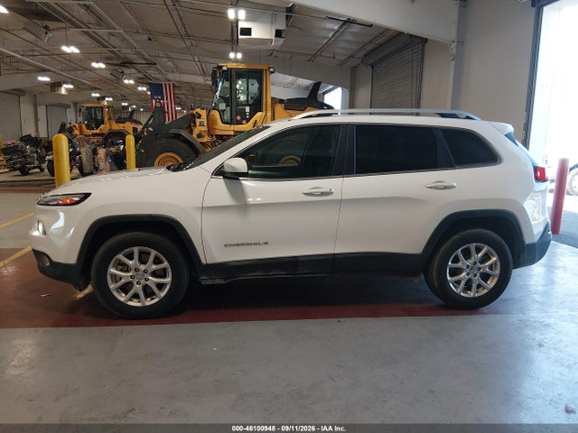 46100948 :رقم المزاد ، 1C4PJMCB8JD559256 vin ، 2018 Jeep Cherokee Latitude 4x4 مزاد بيع