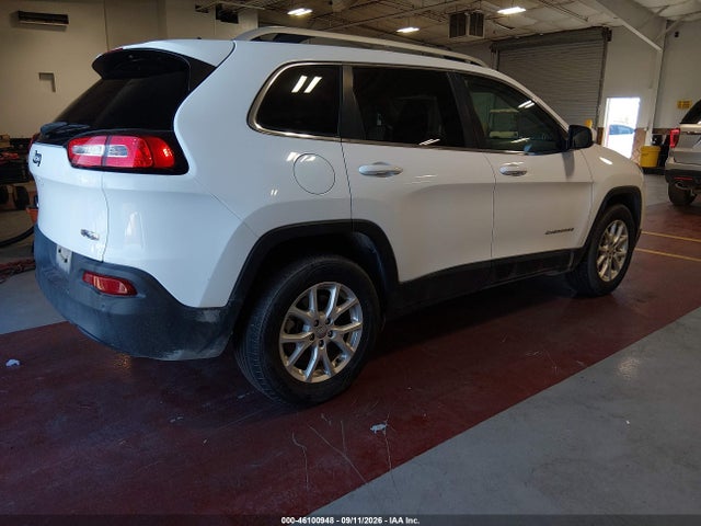 46100948 :رقم المزاد ، 1C4PJMCB8JD559256 vin ، 2018 Jeep Cherokee Latitude 4x4 مزاد بيع