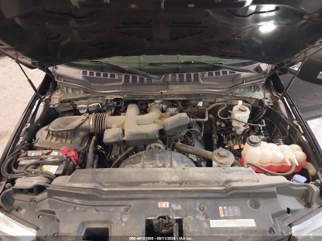 46101005 :رقم المزاد ، 1FTBF2B6XJEC48703 vin ، 2018 Ford F-250 Xl مزاد بيع