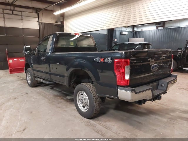 46101005 :رقم المزاد ، 1FTBF2B6XJEC48703 vin ، 2018 Ford F-250 Xl مزاد بيع
