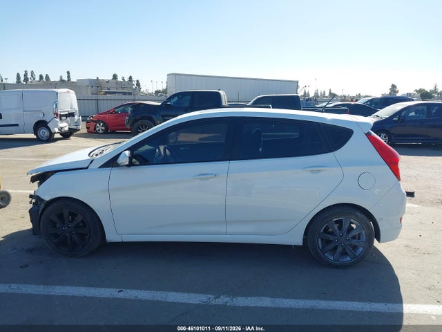 46101011 :رقم المزاد ، KMHCU5AE0DU085845 vin ، 2013 Hyundai Accent Se مزاد بيع