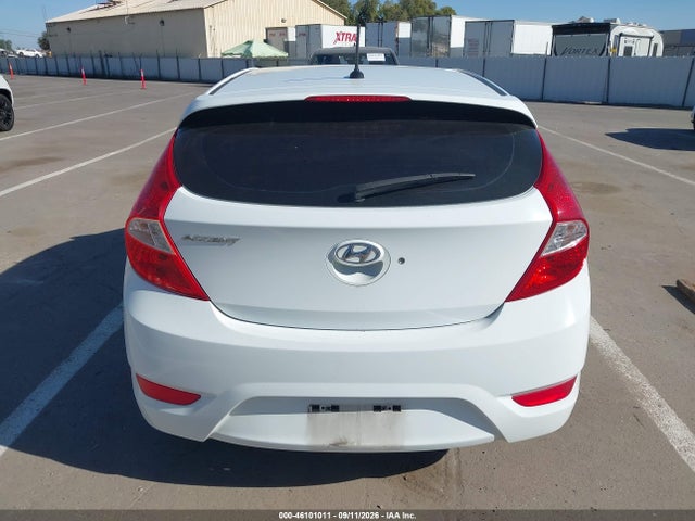 46101011 :رقم المزاد ، KMHCU5AE0DU085845 vin ، 2013 Hyundai Accent Se مزاد بيع