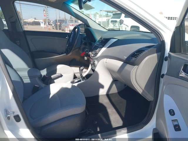 46101011 :رقم المزاد ، KMHCU5AE0DU085845 vin ، 2013 Hyundai Accent Se مزاد بيع