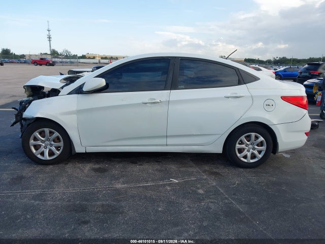 Продаж на аукціоні авто 2013 Hyundai Accent Gls, vin: KMHCT4AE7DU459218, номер лоту: 46101015