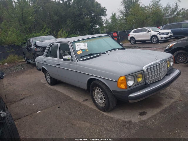 1983 Mercedes-benz 300 Dt მანქანა იყიდება აუქციონზე, vin: WDBAB33A3DB029635, აუქციონის ნომერი: 46101121