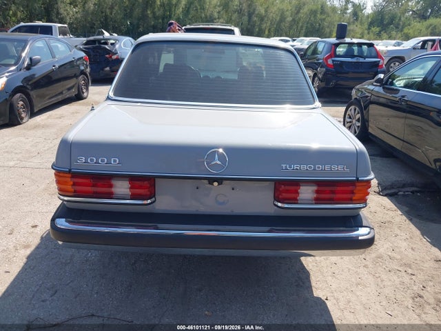 1983 Mercedes-benz 300 Dt მანქანა იყიდება აუქციონზე, vin: WDBAB33A3DB029635, აუქციონის ნომერი: 46101121
