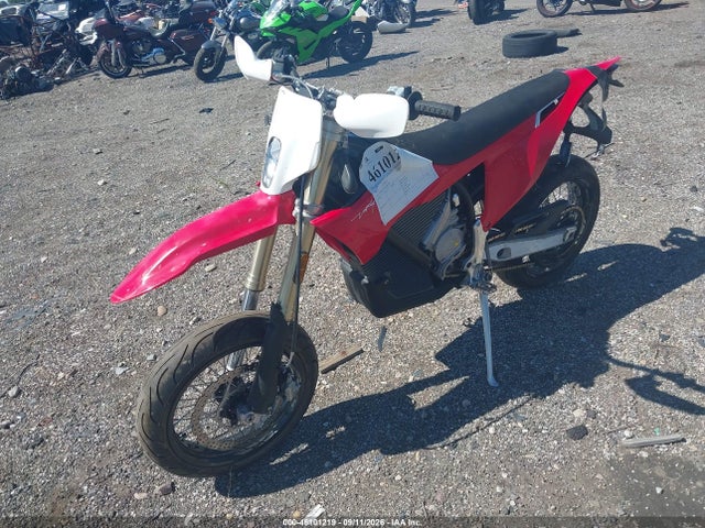 46101219 :رقم المزاد ، UDUEX1AE7SA003106 vin ، 2025 Stark Future Enduro مزاد بيع