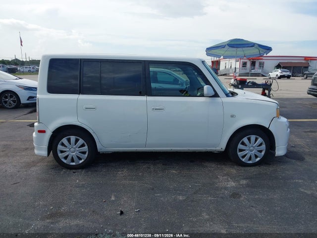 46101238 :رقم المزاد ، JTLKT324250171166 vin ، 2005 Scion Xb مزاد بيع