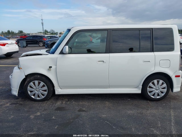 46101238 :رقم المزاد ، JTLKT324250171166 vin ، 2005 Scion Xb مزاد بيع