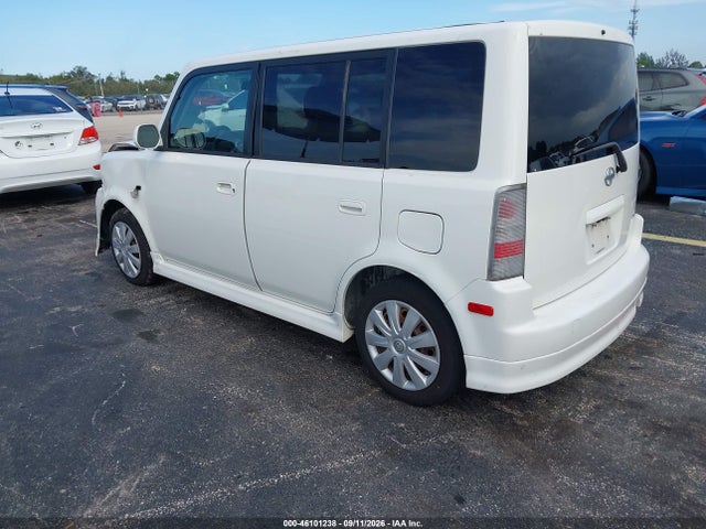 46101238 :رقم المزاد ، JTLKT324250171166 vin ، 2005 Scion Xb مزاد بيع