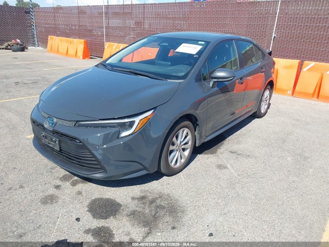 Toyota Corolla Hybrid Le 2024 JTDBCMFE4R3067240 Image 2